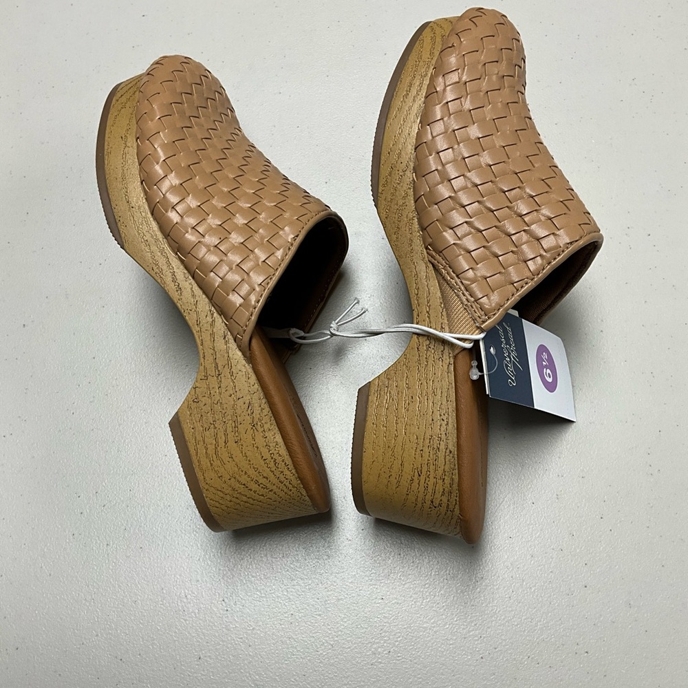 Universal Thread Women's Magnolia Heels Wedges Light Brown - Picture 8 of 13